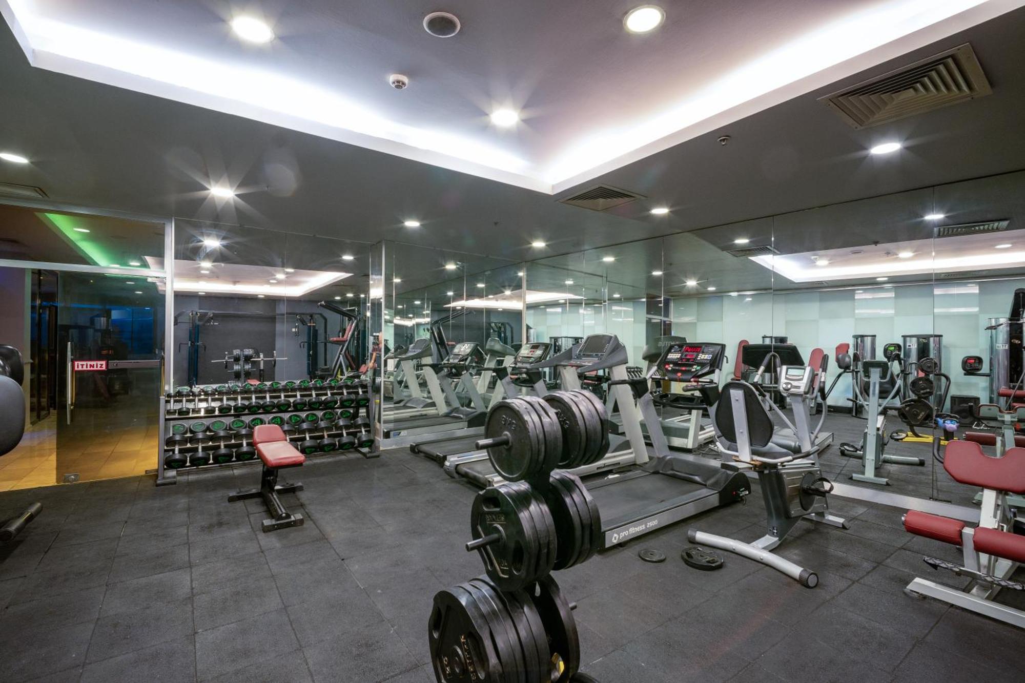 Grand S Hotel Истанбул Екстериор снимка